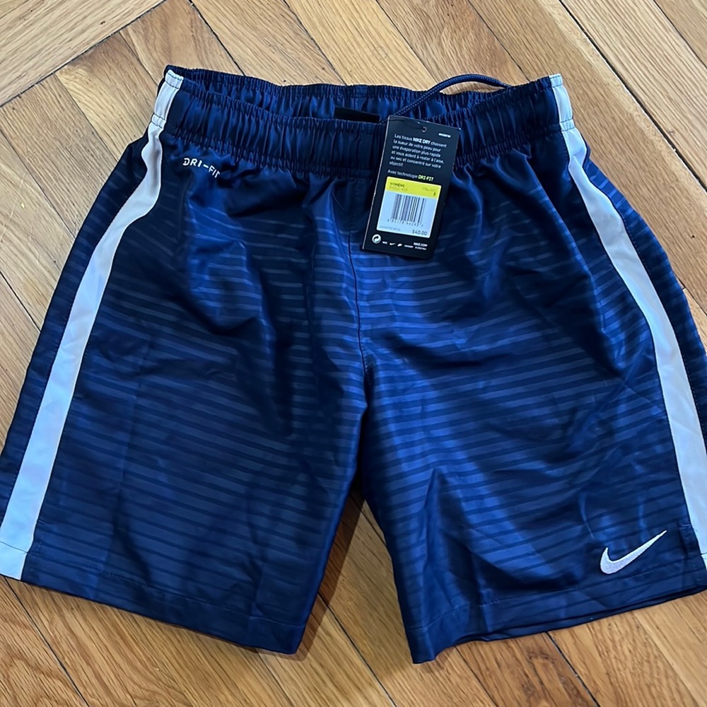 NWT NIKE Small Women’s Dri-Fit  Athletic Shorts